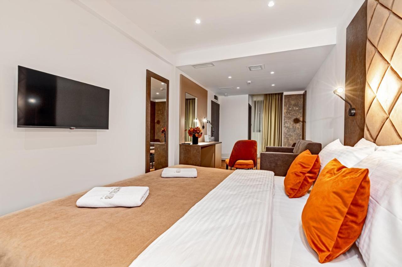 Ub Aqua Park Hotell