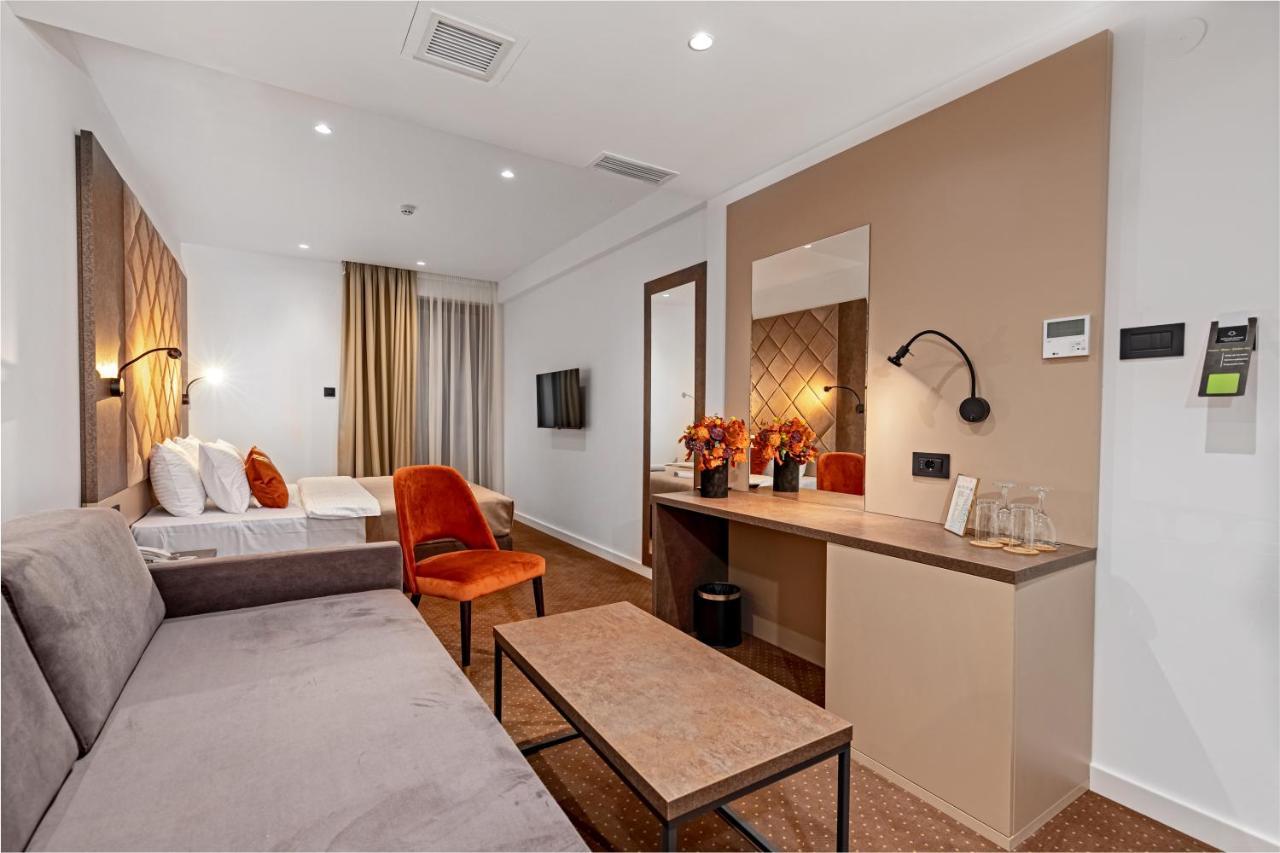 Ub Aqua Park Hotell 4*