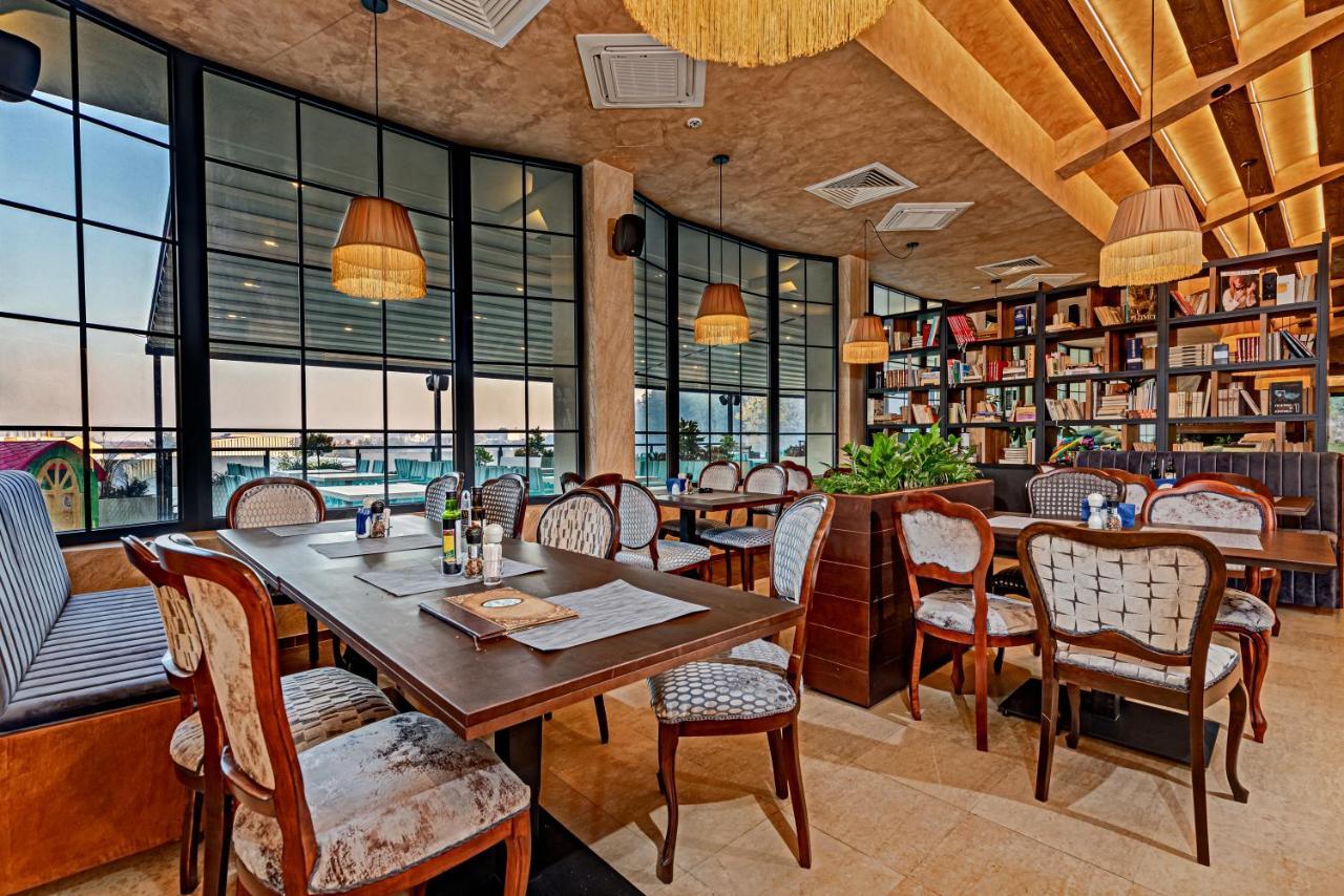 Ub Aqua Park Hotell 4*